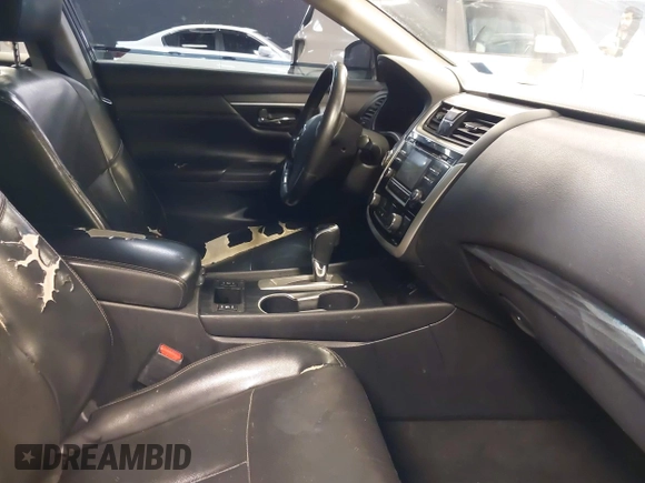 2018 Nissan Altima SR with VIN 1N4AL3AP2JC142302, listed as a IAAI auction lot 42013171 with 112,360 mi miles and . Bid and sale history available at carsss.com. Image 5.