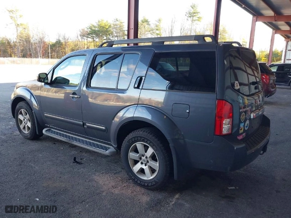 2011 Nissan Pathfinder LE with VIN 5N1AR1NB1BC616913, listed as a IAAI auction lot 40627326 with 119,372 mi miles. Bid and sale history available at carsss.com. Image 3.
