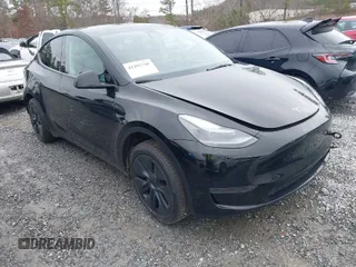 2025 Tesla Model Y Long Range with VIN 7SAYGDEDXSA349480, listed as a IAAI auction lot 41492740 with 1,486 mi miles and . Bid and sale history available at DreamBid. Image 1.