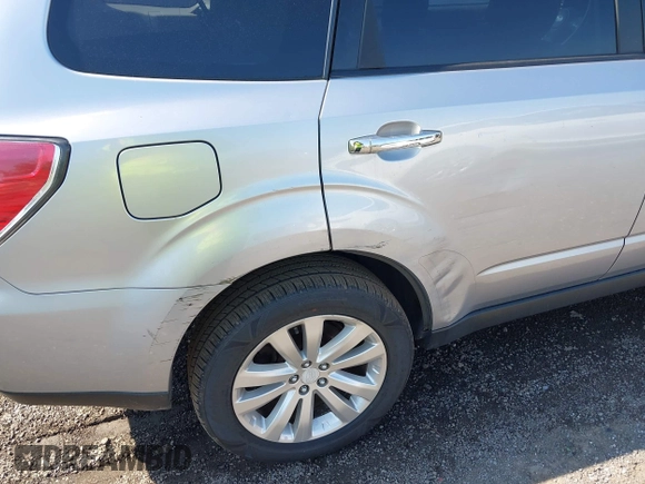 2012 Subaru Forester X Premium z VIN JF2SHADC8CH424853, wystawiony jako IAAI lot #42540390 z przebiegiem 217 063 mil mil oraz . Historia ofert i sprzedaży dostępna na DreamBid. Obrazek 14.