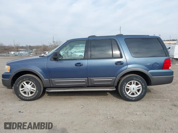 2004 Ford Expedition Special Service with VIN 1FMFU16L44LB85496, listed as a IAAI auction lot 41852315 with 169,687 mi miles. Bid and sale history available at carsss.com. Image 6.