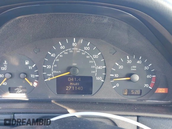2002 Mercedes-Benz E 320 with VIN WDBJF70J52B431704, listed as a IAAI auction lot 41304419 with 271,140 mi miles and . Bid and sale history available at DreamBid. Image 7.