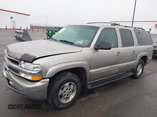 2000 Chevrolet Suburban LT with VIN 3GNFK16T7YG210170, listed as a IAAI auction lot 41665395 with 215,517 mi miles. Bid and sale history available at carsss.com. Image 2.