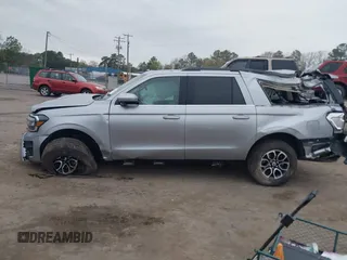 2024 Ford Expedition Max XLT z VIN 1FMJK1J84REA24967, wystawiony jako IAAI lot #41934342 z przebiegiem 39 188 mil mil oraz . Historia ofert i sprzedaży dostępna na DreamBid. Obrazek 14.