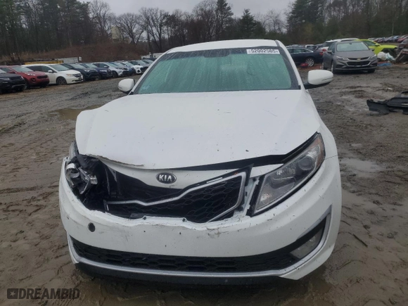 2013 Kia Optima Hybrid EX with VIN KNAGM4AD6D5047809, listed as a Copart auction lot 52002565 with 118,782 mi miles and Clean Title. Bid and sale history available at carsss.com. Image 5.