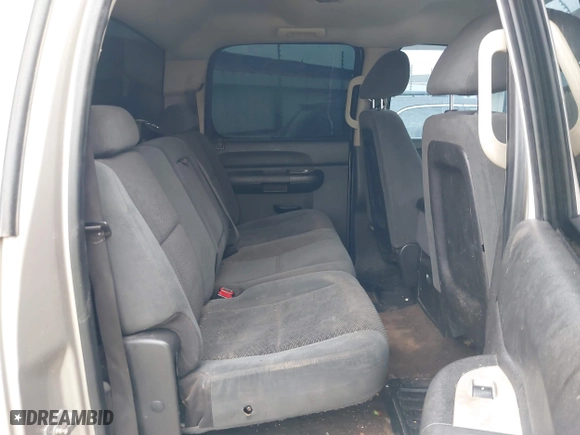 2007 Chevrolet Silverado 1500 LT w/1LT with VIN 3GCEK13C07G528221, listed as a IAAI auction lot 41510443 with 278,864 mi miles. Bid and sale history available at carsss.com. Image 8.