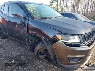 2020 Jeep Compass Latitude w/Sun/Safety Pkg with VIN 3C4NJCBB9LT236530, listed as a IAAI auction lot 41516261 with 67,158 mi miles. Bid and sale history available at carsss.com. Image 6.