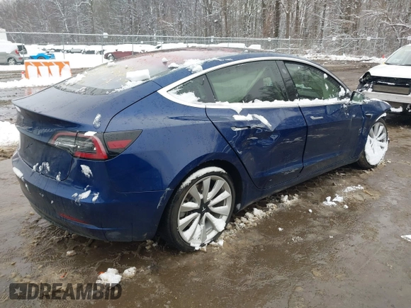 2018 Tesla Model 3 Long Range Battery z VIN 5YJ3E1EA5JF006370, wystawiony jako IAAI lot #41565266 z przebiegiem 55 376 mil mil oraz . Historia ofert i sprzedaży dostępna na DreamBid. Obrazek 4.