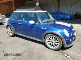 2004 MINI Hardtop S z VIN WMWRE33414TD80513, wystawiony jako Copart lot #55528355 z przebiegiem 142 455 mil mil oraz Szkoda całkowita • Salvage title. Historia ofert i sprzedaży dostępna na DreamBid. Obrazek 4.