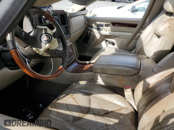 2004 Cadillac Escalade EXT z VIN 3GYEK62N84G108518, wystawiony jako Copart lot #49307055 z przebiegiem Nie podano mil oraz Szkody całkowita. Historia ofert i sprzedaży dostępna na DreamBid. Obrazek 7.