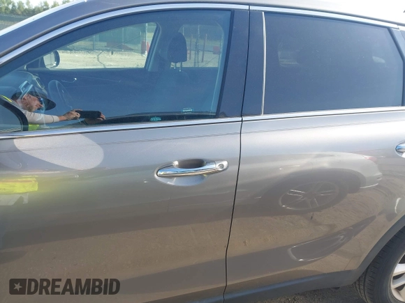 2018 Kia Sorento LX with VIN 5XYPG4A35JG417927, listed as a IAAI auction lot 42153693 with 75,971 mi miles. Bid and sale history available at carsss.com. Image 14.