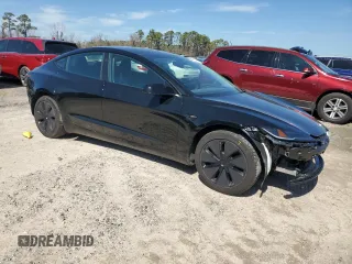 2024 Tesla Model 3 z VIN 5YJ3E1EA3RF872810, wystawiony jako Copart lot #46871445 z przebiegiem 2 725 mil mil oraz Szkoda całkowita • Salvage title. Historia ofert i sprzedaży dostępna na DreamBid. Obrazek 4.