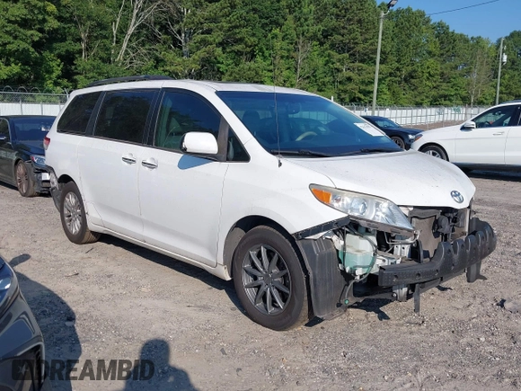 2013 Toyota Sienna XLE AAS с VIN 5TDYK3DC9DS382857, выставлен на аукционе IAAI как лот 42653901 с пробегом 118 790 миль миль и . История ставок и продаж доступна на DreamBid. Изображение 1.