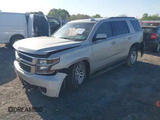 2017 Chevrolet Tahoe LT z VIN 1GNSKBKC1HR233583, wystawiony jako IAAI lot #41985848 z przebiegiem 171 665 mil mil oraz . Historia ofert i sprzedaży dostępna na DreamBid. Obrazek 22.