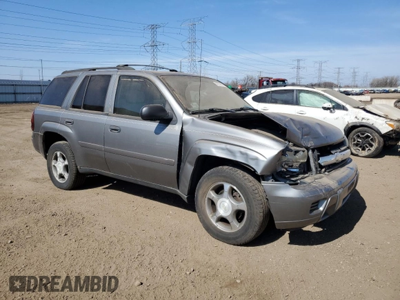 2007 Chevrolet TrailBlazer LS with VIN 1GNDT13S672294232, listed as a Copart auction lot 48737015 with 136,610 mi miles and Salvage Title. Bid and sale history available at DreamBid. Image 4.