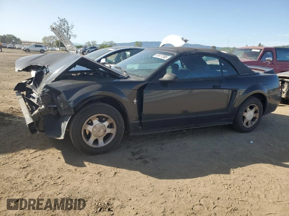 2000 Ford Mustang z VIN 1FAFP4442YF105843, wystawiony jako Copart lot #51977385 z przebiegiem 176 981 mil mil oraz Szkoda całkowita • Salvage title. Historia ofert i sprzedaży dostępna na DreamBid. Obrazek 1.