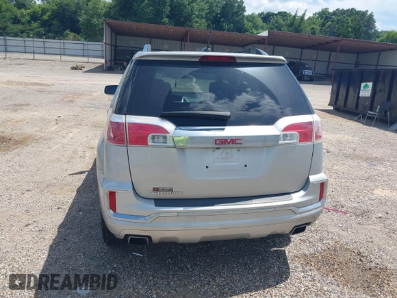 2017 GMC Terrain Denali z VIN 2GKFLRE34H6323323, wystawiony jako IAAI lot #42606924 z przebiegiem 142 609 mil mil oraz . Historia ofert i sprzedaży dostępna na DreamBid. Obrazek 16.