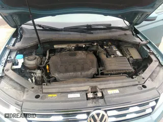 2019 Volkswagen Tiguan S with VIN 3VV1B7AXXKM121963, listed as a IAAI auction lot 40076115 with 167,540 mi miles. Bid and sale history available at carsss.com. Image 10.