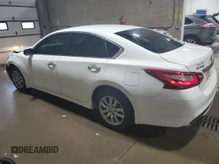 2017 Nissan Altima SR with VIN 1N4AL3AP3HN343477, listed as a Copart auction lot 62260265 with 136,759 mi miles and Salvage title. Bid and sale history available at DreamBid. Image 2.