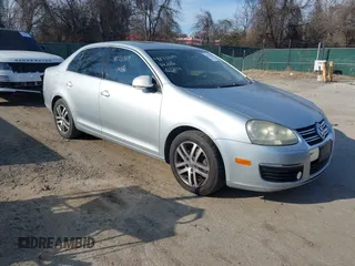2005 Volkswagen Jetta 2.5L с VIN 3VWSF71K95M638944, выставлен на аукционе IAAI как лот 41733119 с пробегом 249 370 миль миль и . История ставок и продаж доступна на DreamBid. Изображение 1.