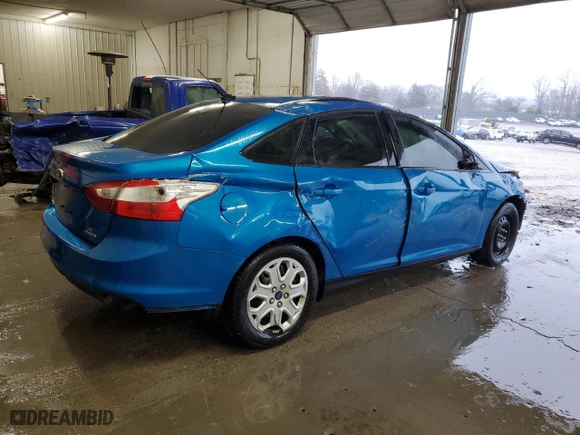 2012 Ford Focus SE with VIN 1FAHP3F27CL462248, listed as a Copart auction lot 45895925 with 136,359 mi miles and Salvage Title. Bid and sale history available at carsss.com. Image 3.