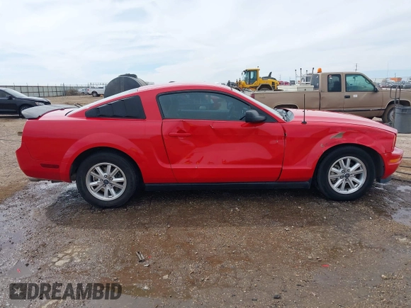 2007 Ford Mustang Deluxe with VIN 1ZVFT80N775357102, listed as a IAAI auction lot 41808731 with 143,661 mi miles. Bid and sale history available at carsss.com. Image 13.