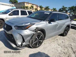 2022 Toyota Highlander XSE z VIN 5TDLZRBH5NS243608, wystawiony jako Copart lot #52308195 z przebiegiem 98 398 mil mil oraz Szkoda całkowita • Salvage title. Historia ofert i sprzedaży dostępna na DreamBid. Obrazek 1.