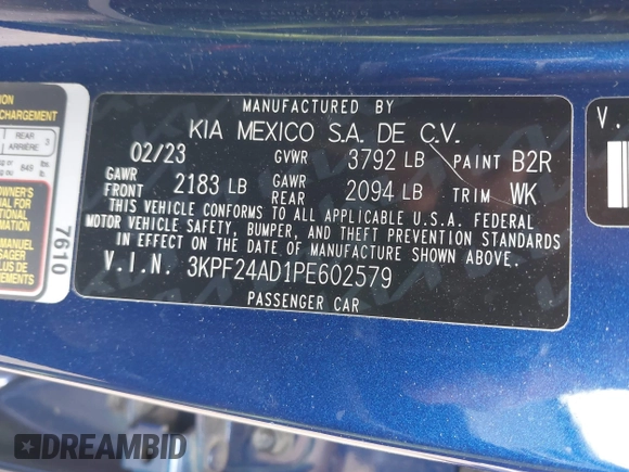 2023 Kia Forte LXS z VIN 3KPF24AD1PE602579, wystawiony jako IAAI lot #41760080 z przebiegiem 28 424 mil mil oraz . Historia ofert i sprzedaży dostępna na DreamBid. Obrazek 9.