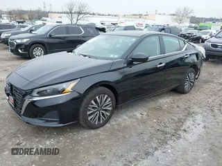 2024 Nissan Altima 2.5 SV with VIN 1N4BL4DW4RN425717, listed as a IAAI auction lot 41524119 with 3,455 mi miles. Bid and sale history available at carsss.com. Image 2.