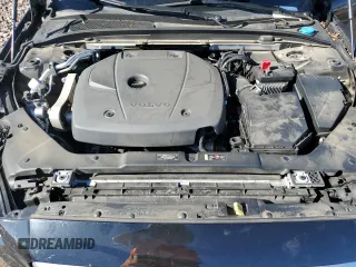 2021 Volvo V60 z VIN YV4102WK7M1074487, wystawiony jako Copart lot #51158164 z przebiegiem 45 862 mil mil oraz . Historia ofert i sprzedaży dostępna na DreamBid. Obrazek 12.