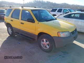 2001 Ford Escape XLS with VIN 1FMYU02191KF55561, listed as a IAAI auction lot 41650852 with 234,247 mi miles. Bid and sale history available at carsss.com. Image 1.
