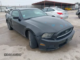 2013 Ford Mustang V6 with VIN 1ZVBP8AM1D5217163, listed as a IAAI auction lot 41564350 with 157,601 mi miles. Bid and sale history available at carsss.com. Image 1.