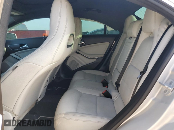 2016 Mercedes-Benz CLA 250 z VIN WDDSJ4EB8GN297903, wystawiony jako Copart lot #55643665 z przebiegiem 175 295 mil mil oraz Szkoda całkowita • Salvage title. Historia ofert i sprzedaży dostępna na DreamBid. Obrazek 10.