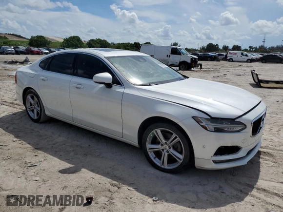 2017 Volvo S90 Momentum with VIN YV1102AK9H1008372, listed as a Copart auction lot 65560264 with 161,790 mi miles and Clean Title. Bid and sale history available at carsss.com. Image 4.