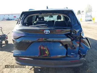 2025 Toyota Sienna XLE with VIN 5TDYRKEC3SS242899, listed as a IAAI auction lot 42054872 with 1,830 mi miles. Bid and sale history available at carsss.com. Image 16.