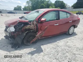 2019 Nissan Versa SV z VIN 3N1CN7AP3KL879666, wystawiony jako Copart lot #54144555 z przebiegiem Nie podano mil oraz Szkoda całkowita • Salvage title. Historia ofert i sprzedaży dostępna na DreamBid. Obrazek 1.