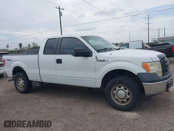2011 Ford F-150 XL with VIN 1FTEX1EM6BKD47410, listed as a IAAI auction lot 41575535 with 372,634 mi miles and . Bid and sale history available at carsss.com. Image 12.