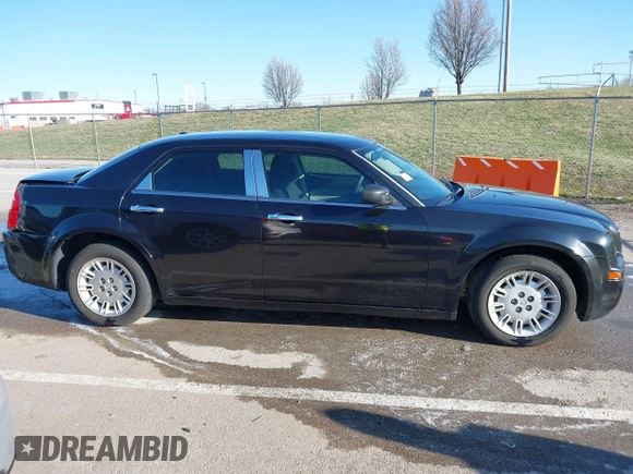 2007 Chrysler 300 with VIN 2C3KA43R87H691098, listed as a IAAI auction lot 41807592 with 99,208 mi miles. Bid and sale history available at carsss.com. Image 13.