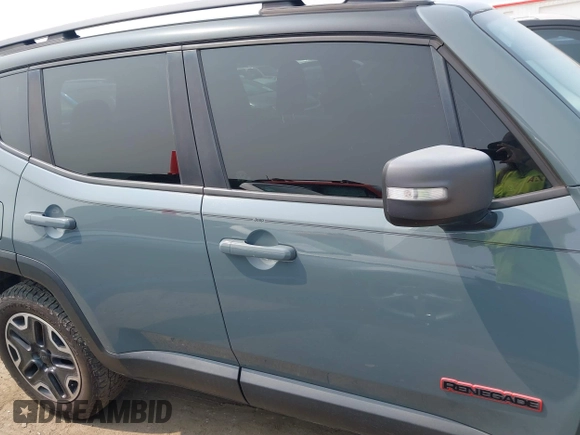 2015 Jeep Renegade Trailhawk with VIN ZACCJBCT0FPC01671, listed as a IAAI auction lot 42406869 with Not provided miles and . Bid and sale history available at DreamBid. Image 14.