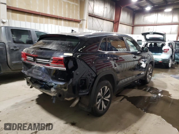 2024 Volkswagen Atlas SE z VIN 1V2LE2CA7RC202200, wystawiony jako Copart lot #85103964 z przebiegiem 1 894 mil mil oraz Szkoda całkowita • Salvage title. Historia ofert i sprzedaży dostępna na DreamBid. Obrazek 3.