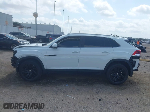 2022 Volkswagen Atlas SE with VIN 1V2WE2CA1NC217119, listed as a IAAI auction lot 42251488 with 45,034 mi miles and . Bid and sale history available at DreamBid. Image 15.