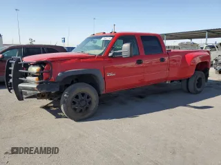 2004 Chevrolet Silverado 3500 DRW with VIN 1GCJK33194F111962, listed as a Copart auction lot 70852714 with 268,558 mi miles and Salvage Title. Bid and sale history available at carsss.com. Image 1.