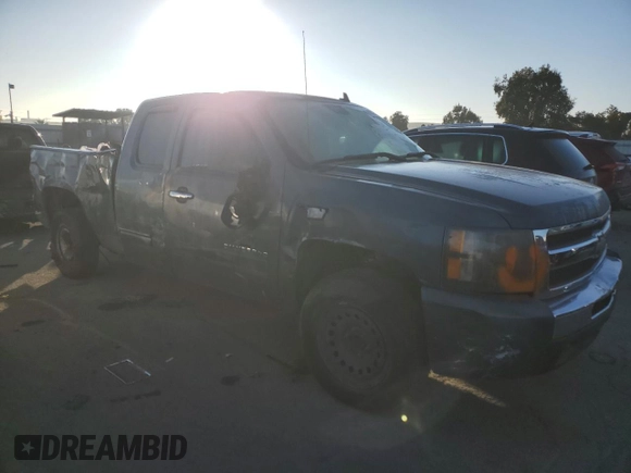 2010 Chevrolet Silverado 1500 LT with VIN 1GCSCSEA3AZ264260, listed as a Copart auction lot 89023005 with 90,615 mi miles and Salvage Title. Bid and sale history available at DreamBid. Image 4.