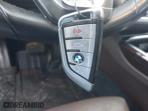 2019 BMW 7 Series 740i xDrive with VIN WBA7E4C52KGV70359, listed as a IAAI auction lot 41421504 with 55,734 mi miles and . Bid and sale history available at carsss.com. Image 11.