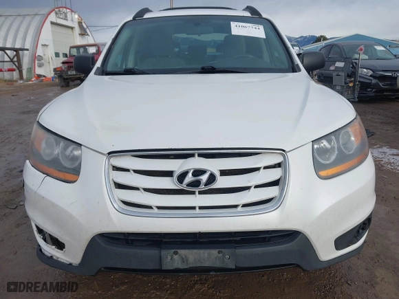 2011 Hyundai Santa Fe GLS with VIN 5XYZGDAB4BG016385, listed as a IAAI auction lot 41067744 with 181,501 mi miles. Bid and sale history available at carsss.com. Image 13.