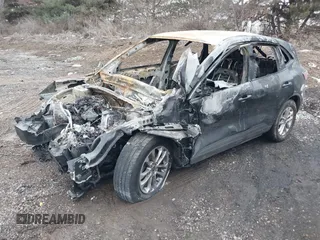 2020 Ford Escape SE z VIN 1FMCU9G69LUB18587, wystawiony jako IAAI lot #41463397 z przebiegiem Nie podano mil oraz . Historia ofert i sprzedaży dostępna na DreamBid. Obrazek 2.