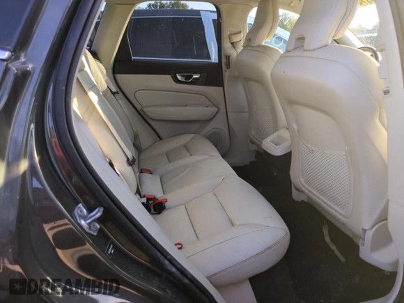 2020 Volvo XC60 Momentum z VIN YV4102DKXL1411297, wystawiony jako Copart lot #74374534 z przebiegiem Nie podano mil oraz Nie do naprawy • Non repairable. Historia ofert i sprzedaży dostępna na DreamBid. Obrazek 11.