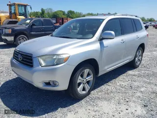 2008 Toyota Highlander Sport with VIN JTEDS43A782035038, listed as a IAAI auction lot 42038615 with 278,109 mi miles. Bid and sale history available at carsss.com. Image 2.