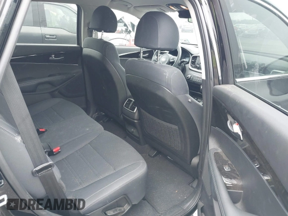 2018 Kia Sorento LX z VIN 5XYPG4A37JG412910, wystawiony jako IAAI lot #42466741 z przebiegiem 170 131 mil mil oraz . Historia ofert i sprzedaży dostępna na DreamBid. Obrazek 8.