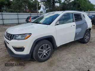2019 Jeep Compass Altitude with VIN 3C4NJCBB0KT692494, listed as a Copart auction lot 60972975 with 75,517 mi miles and Salvage title. Bid and sale history available at DreamBid. Image 1.